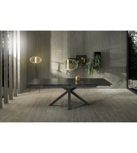 table en céramique plateau marbre noir brillant pieds metal noir